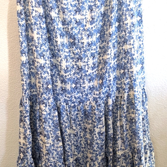 Max Studio Floral Blue and White Skirt Cottagecore Boho Flowing Feminine L NWT - Picture 1 of 4